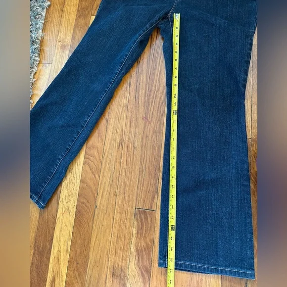 Women’s Ann Taylor Loft Curvy Bootcut Jeans 10 Petite - New - Picture 7 of 8